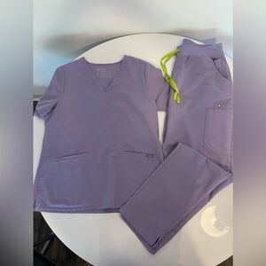 Figs Set in Lavender Size L/LT